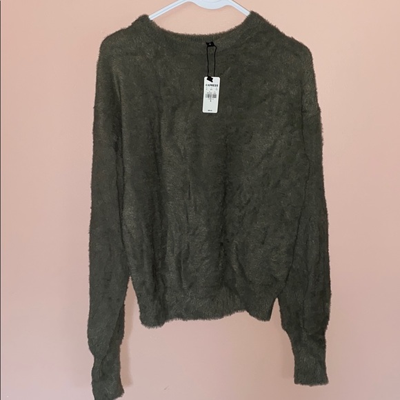 EXPRESS women SUPER SOFT sweater - Picture 6 of 7